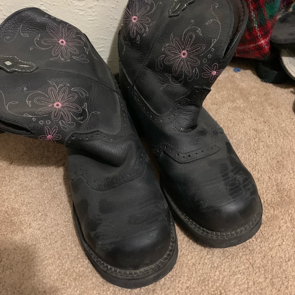 Steel toed cowgirl boots size 10